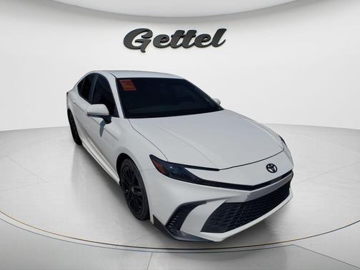 Ice Cap 2025 Toyota Camry SE