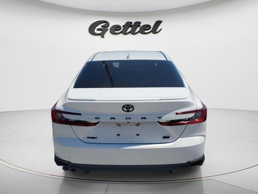 Ice Cap 2025 Toyota Camry SE