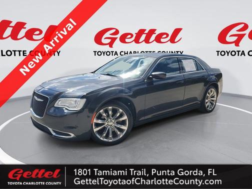 2016 Chrysler 300 Limited