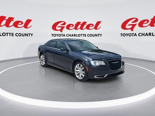 2016 Chrysler 300 Limited