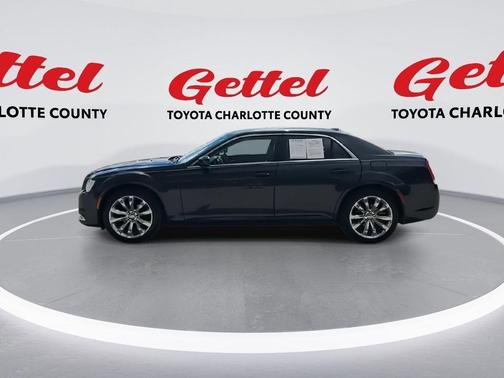 2016 Chrysler 300 Limited