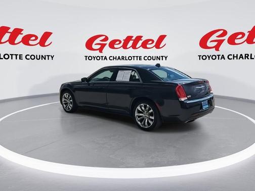 2016 Chrysler 300 Limited