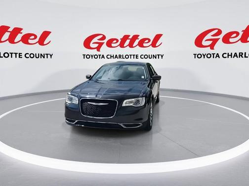 2016 Chrysler 300 Limited