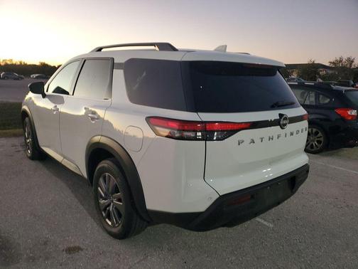 2025 Nissan Pathfinder SV FWD