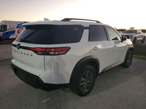 2025 Nissan Pathfinder SV FWD