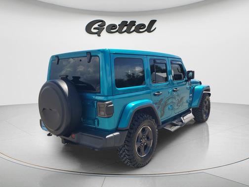 Bikini Pearlcoat 2019 Jeep Wrangler Unlimited Sahara