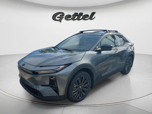 Overcast 2026 Toyota C-HR XSE