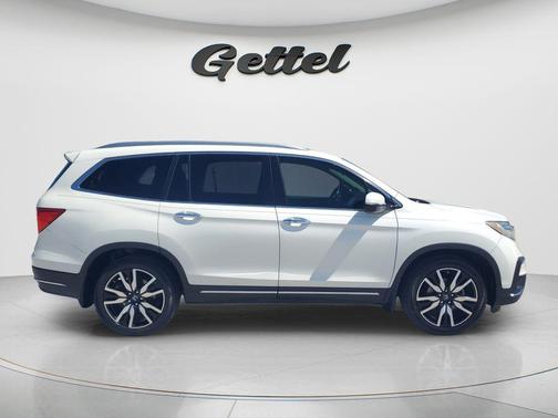 White Diamond Pearl 2019 Honda Pilot Touring 8-Passenger