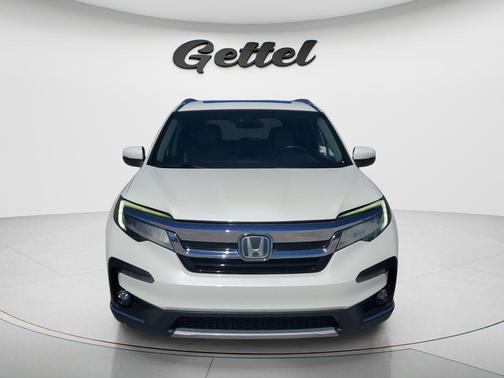 White Diamond Pearl 2019 Honda Pilot Touring 8-Passenger