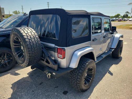 2016 Jeep Wrangler Unlimited Sahara