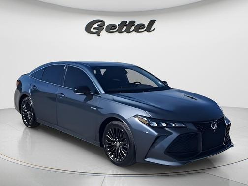2020 Toyota Avalon Hybrid XSE
