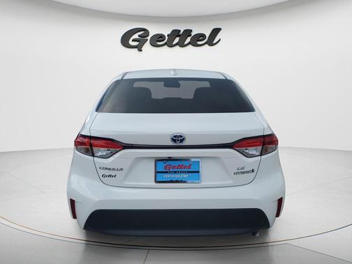 Ice Cap 2023 Toyota Corolla Hybrid LE