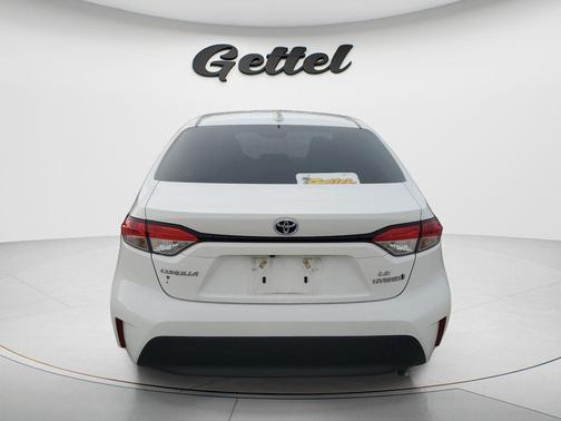 Ice Cap 2023 Toyota Corolla Hybrid LE