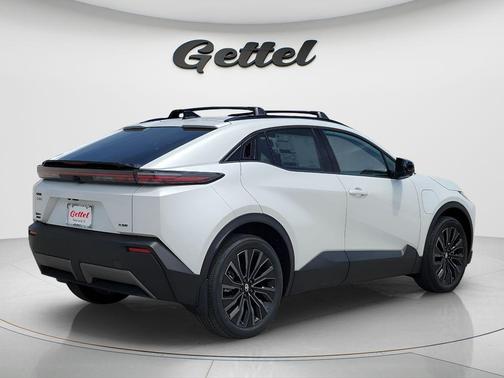 Wind Chill Pearl 2026 Toyota C-HR XSE