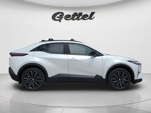Wind Chill Pearl 2026 Toyota C-HR XSE