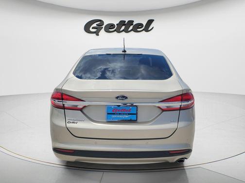WHITE GOLD 2017 Ford Fusion SE