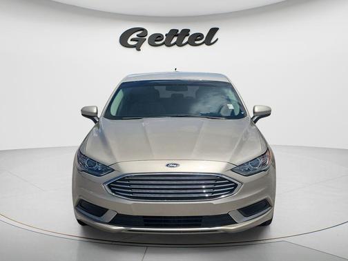 WHITE GOLD 2017 Ford Fusion SE