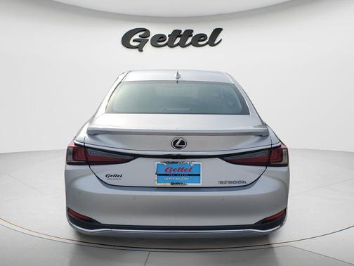 2019 Lexus ES 300h Ultra Luxury