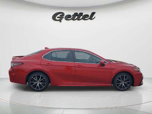 Supersonic Red 2021 Toyota Camry SE