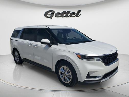Snow White Pearl 2024 Kia Carnival LX
