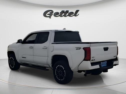 2025 Toyota Tacoma Hybrid TRD Sport