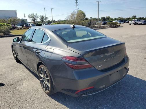 2023 Genesis G70 2.0T RWD