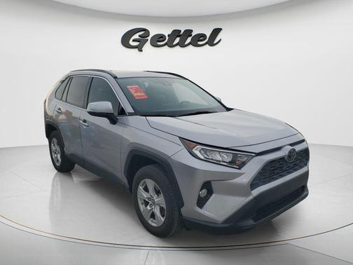 Silver Sky Metallic 2019 Toyota RAV4 XLE