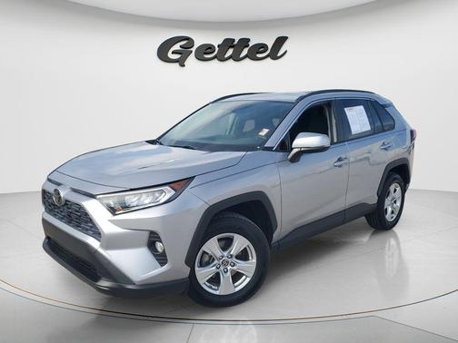 Silver Sky Metallic 2019 Toyota RAV4 XLE