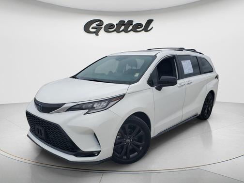 Ice Cap 2023 Toyota Sienna XSE 7 Passenger