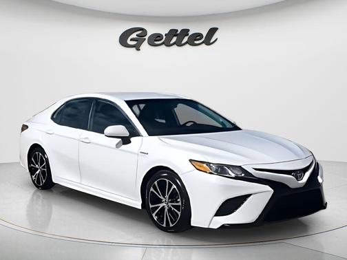 2019 Toyota Camry Hybrid SE