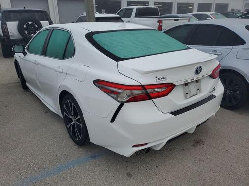 2019 Toyota Camry Hybrid SE