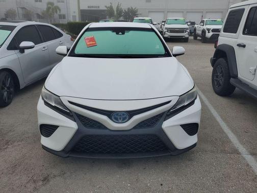 2019 Toyota Camry Hybrid SE