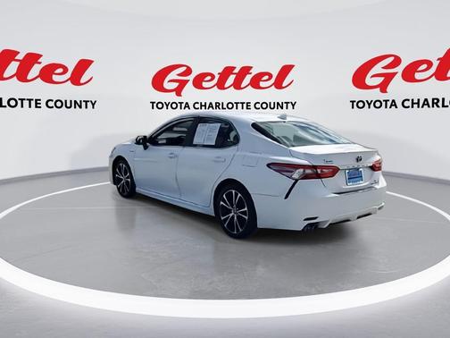 2019 Toyota Camry Hybrid SE