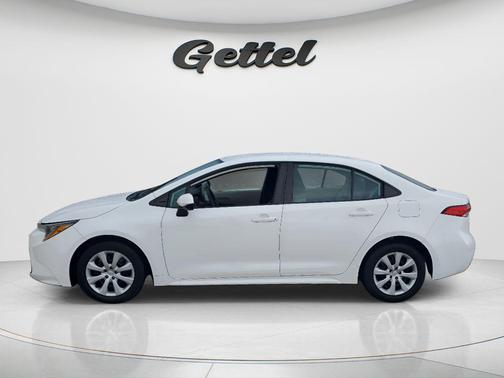 Ice Cap 2024 Toyota Corolla LE