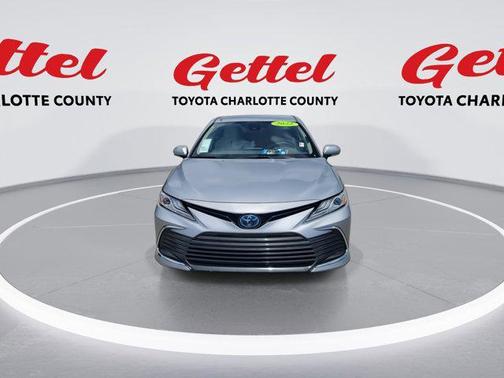 2022 Toyota Camry Hybrid XLE