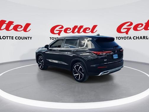 2022 Mitsubishi Outlander SE