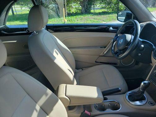 2013 Volkswagen Beetle 2.0T