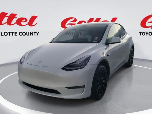 2022 Tesla Model Y Long Range Dual Motor All-Wheel Drive