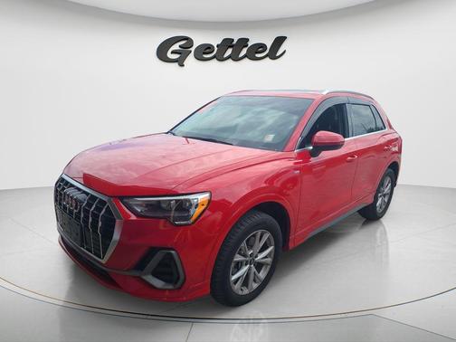 Tango Red Metallic 2022 Audi Q3 45 S line Premium