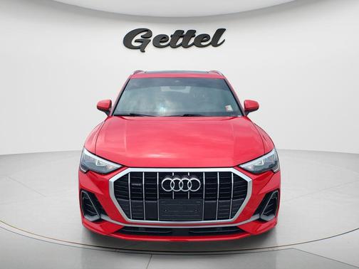 Tango Red Metallic 2022 Audi Q3 45 S line Premium