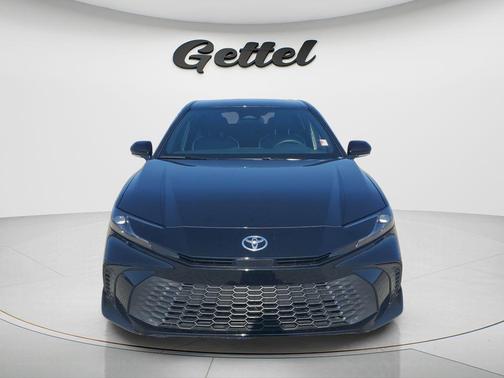 Midnight Black Metallic 2026 Toyota Camry SE