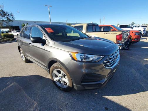 2020 Ford Edge SE