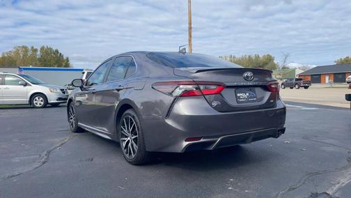2022 Toyota Camry SE