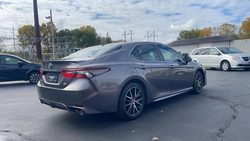 2022 Toyota Camry SE