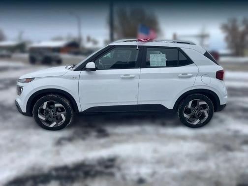 2021 Hyundai VENUE SEL