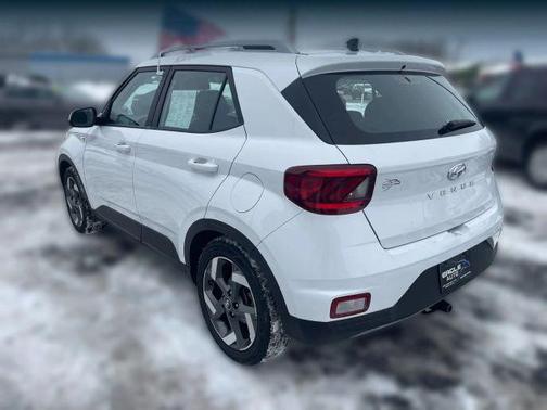 2021 Hyundai VENUE SEL