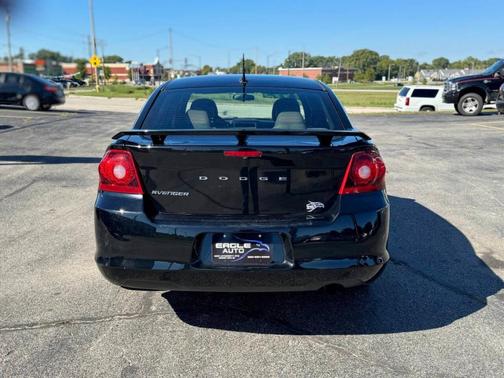 2012 Dodge Avenger SE