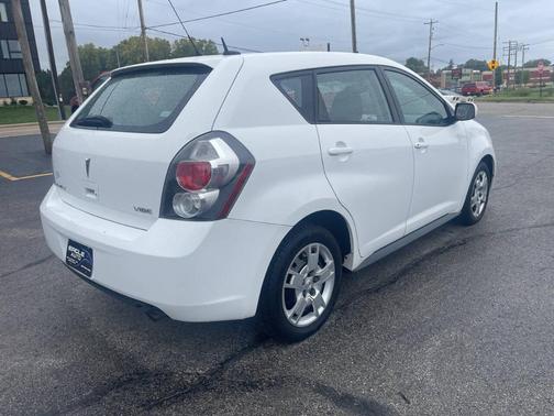 2009 Pontiac Vibe Base