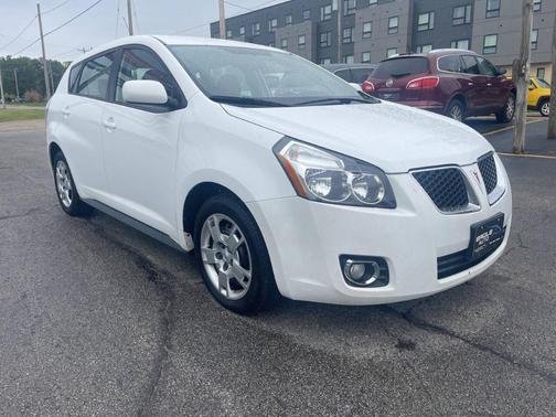 2009 Pontiac Vibe Base