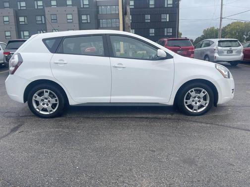 2009 Pontiac Vibe Base